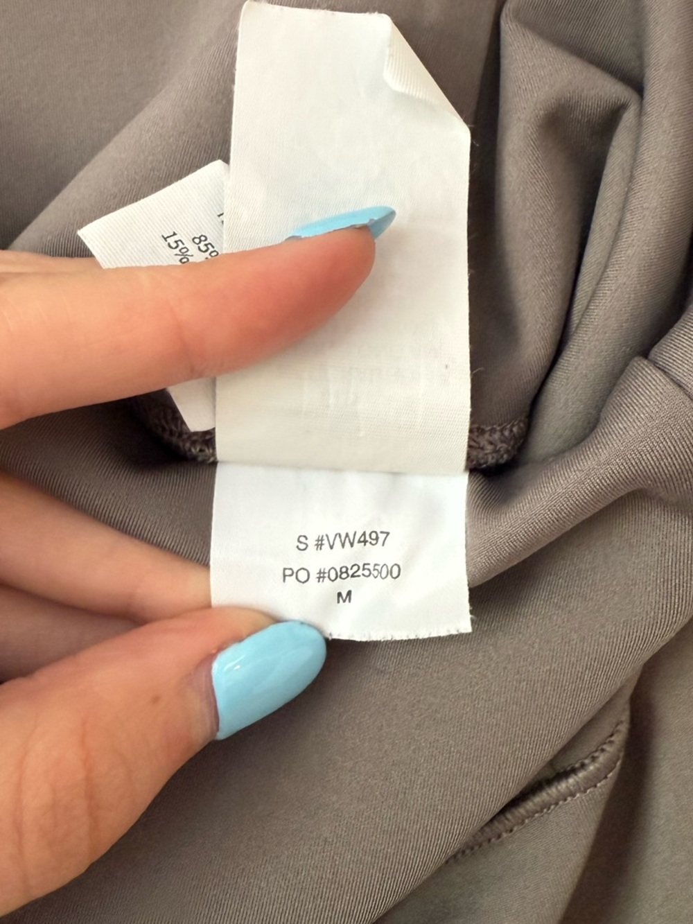 Vuori Evolve Legging in Smoke - Picture 9 of 9